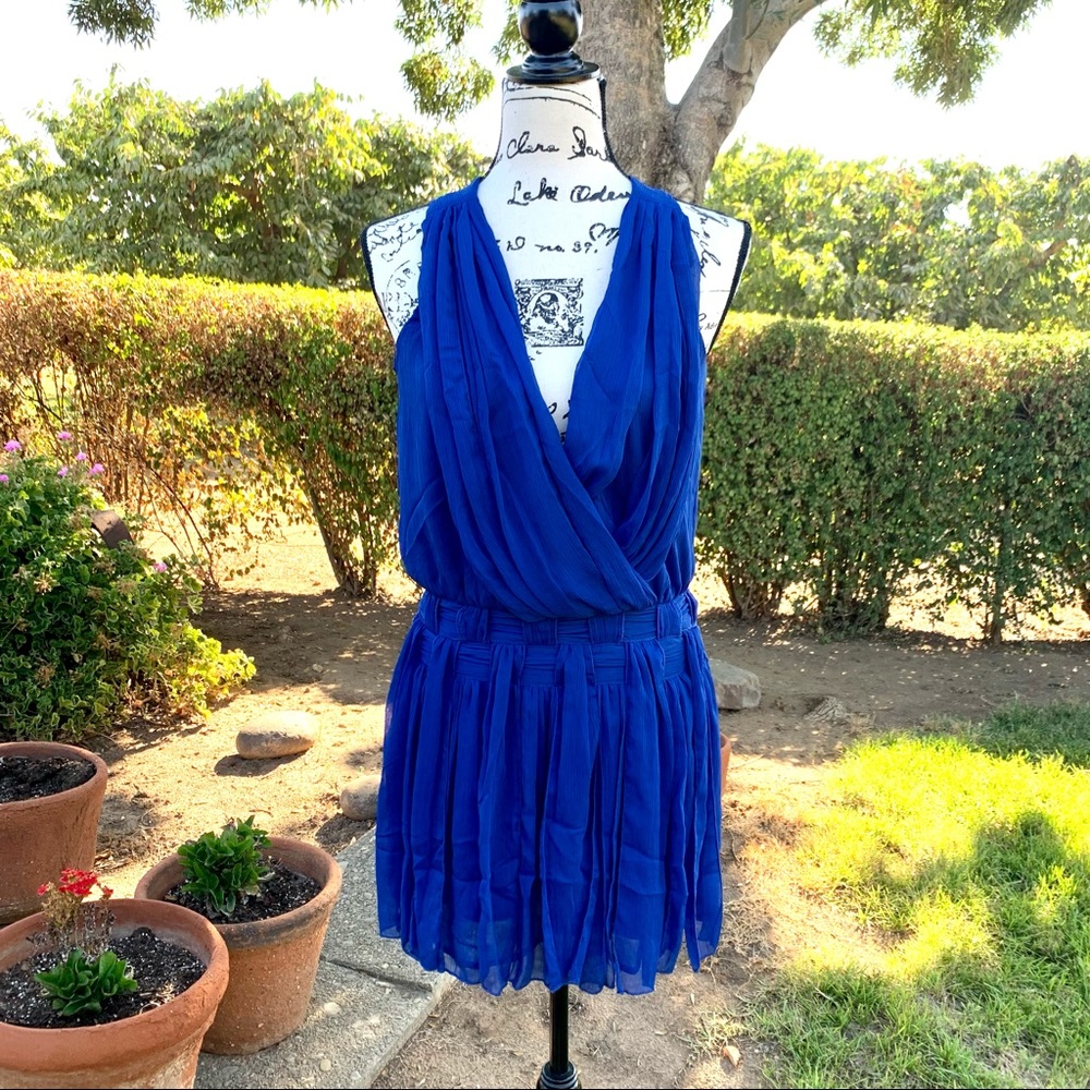 Royal 👑 blue BAR III dress 💙👗💙